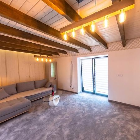 Apartament Huzar Криница-Здруй Екстериор снимка
