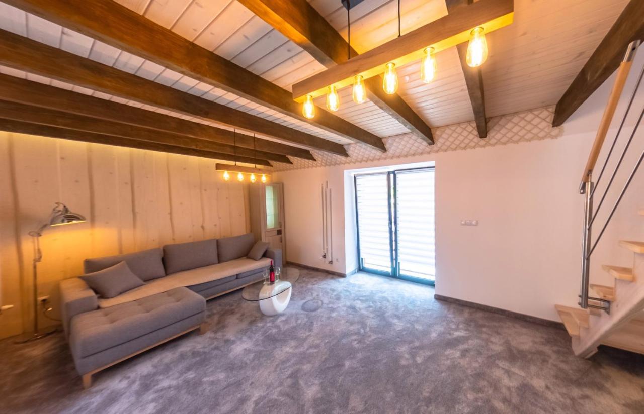 Apartament Huzar Криница-Здруй Екстериор снимка